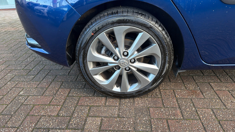 Toyota Auris 1.2T Excel 5dr [Leather] Petrol Hatchback